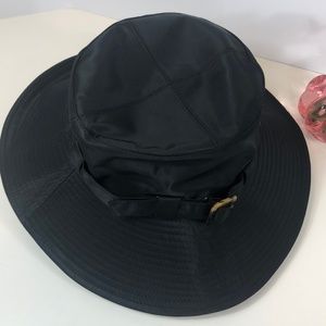 Eric Javits NWT "Kaya" black (OS) water repellent